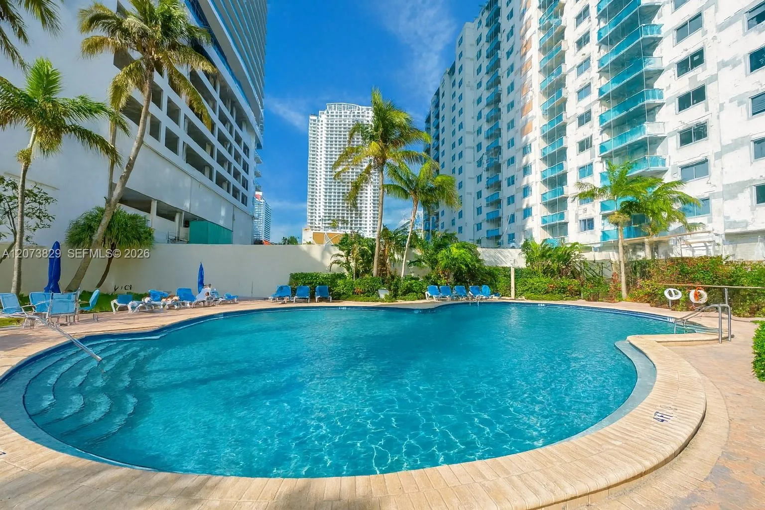Foto de propiedad en 4001 S Ocean Drive 3J, Hollywood, FL 33019 Hollywood con MLS# 