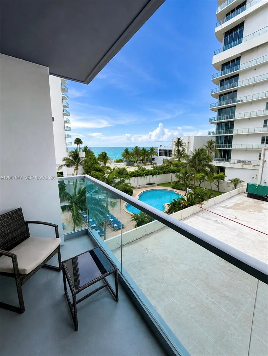 Foto de propiedad en 4001 S Ocean Drive 4L, Hollywood, FL 33019 Hollywood con MLS# 