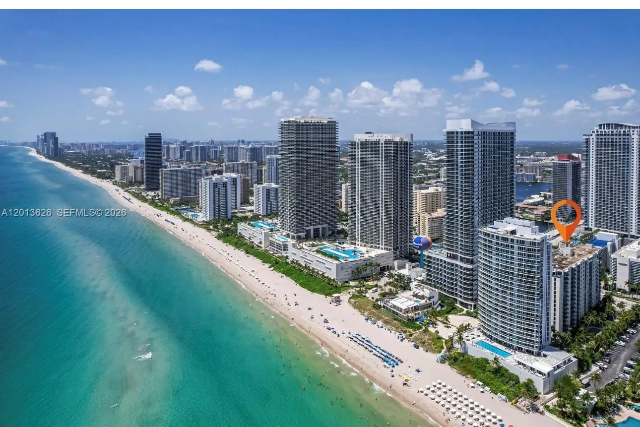 Foto de propiedad en 4001 S Ocean Drive 7B, Hollywood, FL 33019 Hollywood con MLS# 