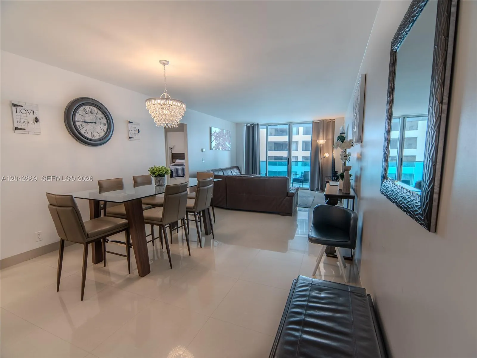 Foto de propiedad en 4001 S Ocean Drive 8J, Hollywood, FL 33019 Hollywood con MLS# 