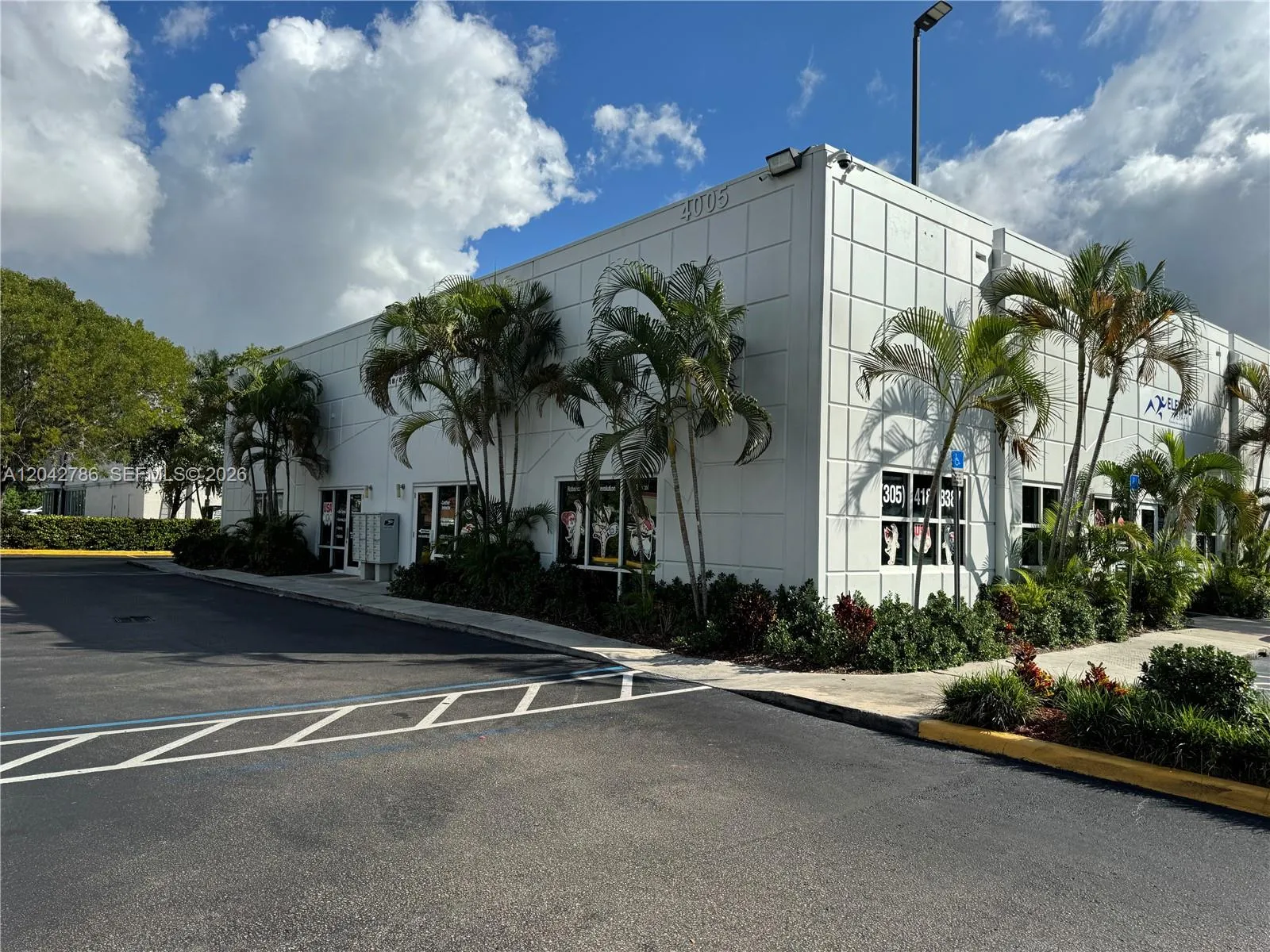 Foto de propiedad en 4005 NW 114th Avenue 09, Doral, FL 33178 Doral con MLS# 