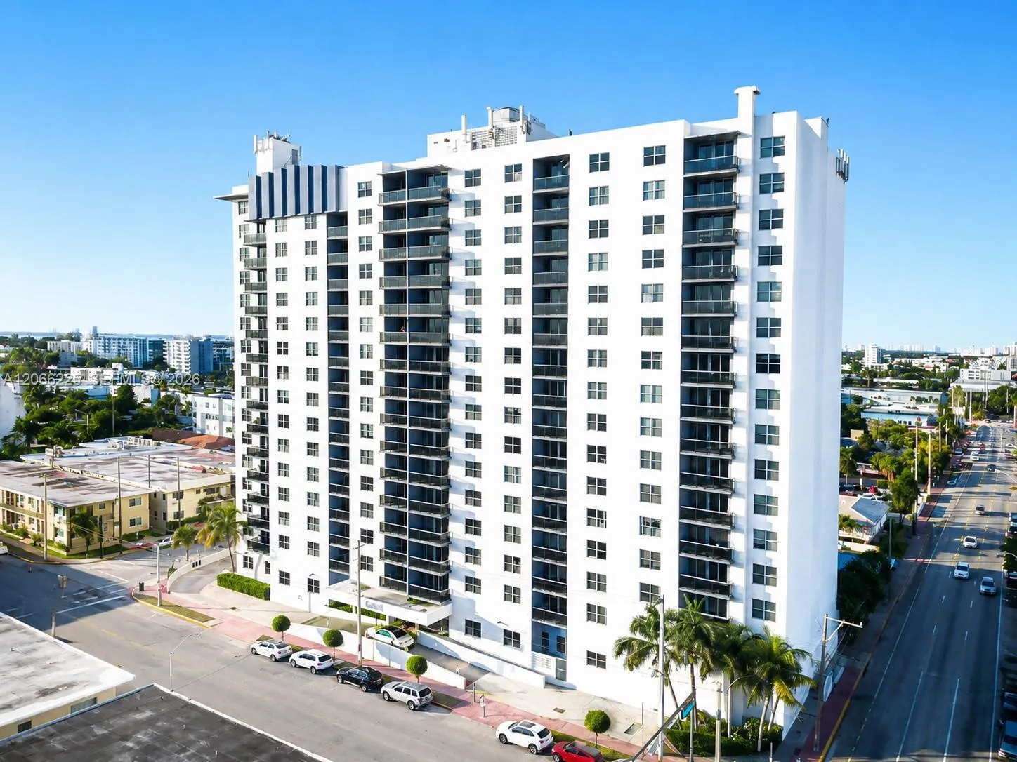 Foto de propiedad en 401 69th Street 304, Miami Beach, FL 33141 Miami Beach con MLS# 