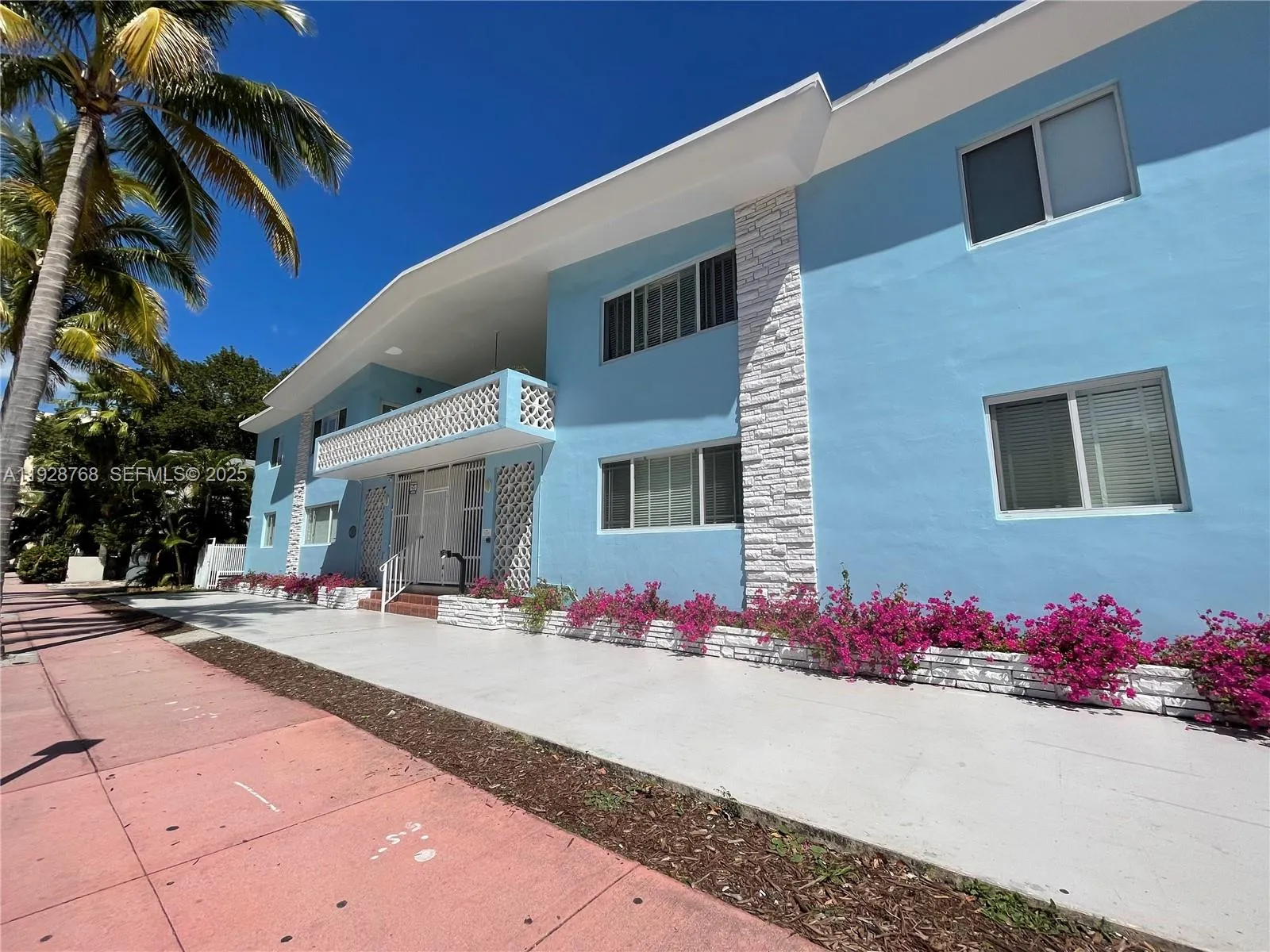Foto de propiedad en 401 Collins Avenue 21, Miami Beach, FL 33139 Miami Beach con MLS# 