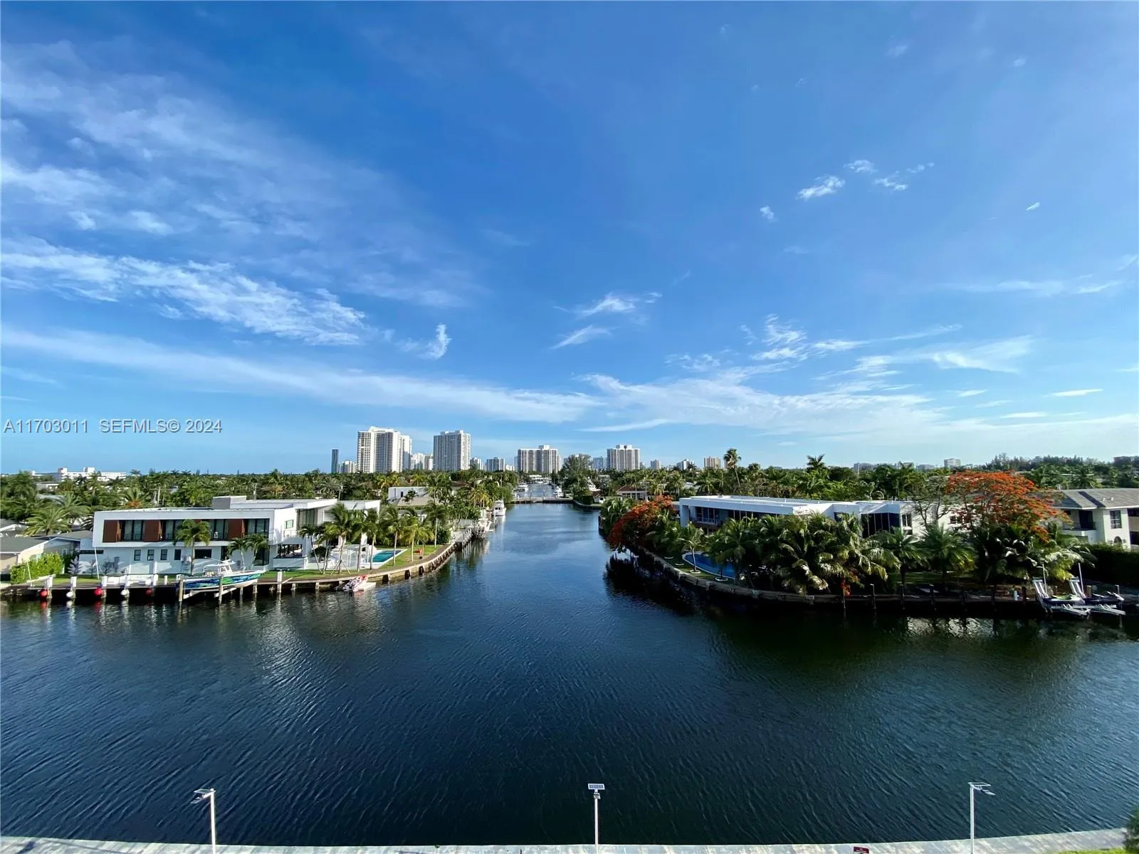 Foto de propiedad en 401 Golden Isles Drive 505, Hallandale Beach, FL 33009 Hallandale Beach con MLS# 