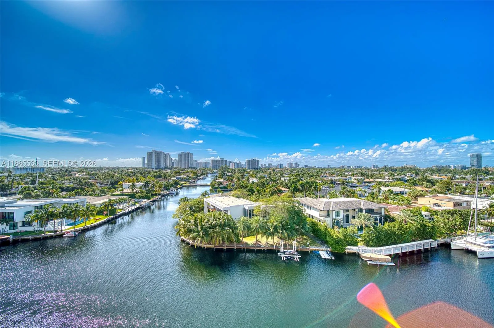 Foto de propiedad en 401 Golden Isles Drive 908, Hallandale Beach, FL 33009 Hallandale Beach con MLS# 