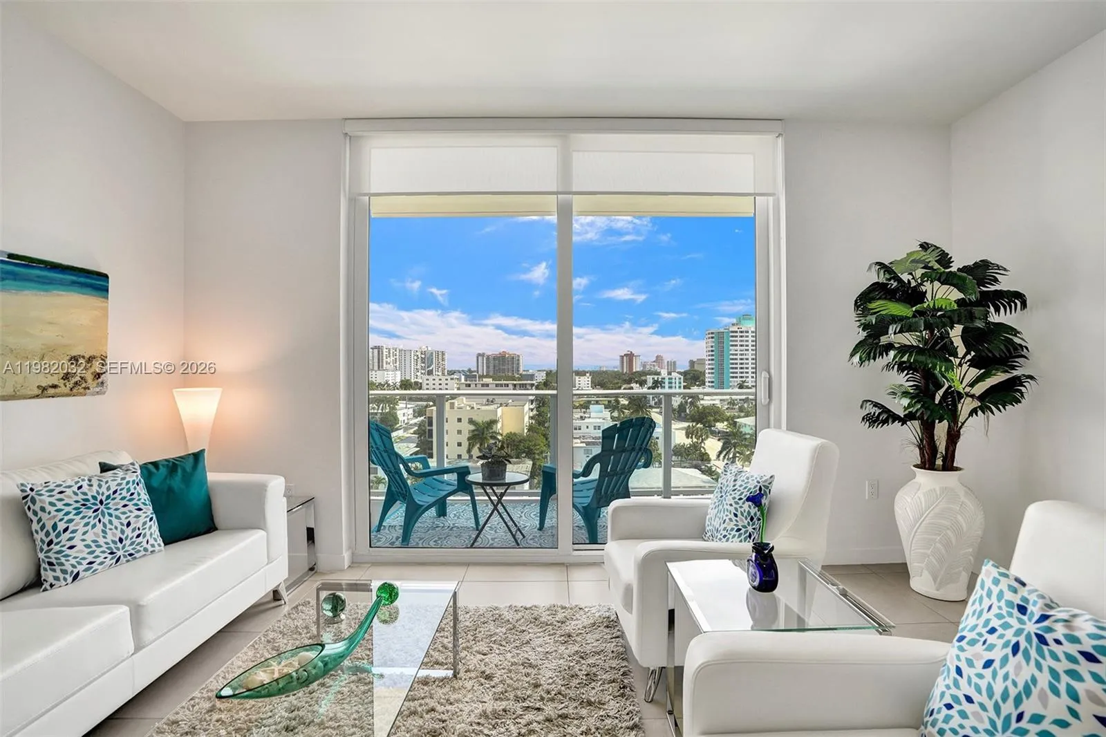Foto de propiedad en 401 N Birch Road 813, Fort Lauderdale, FL 33304 Fort Lauderdale con MLS# 