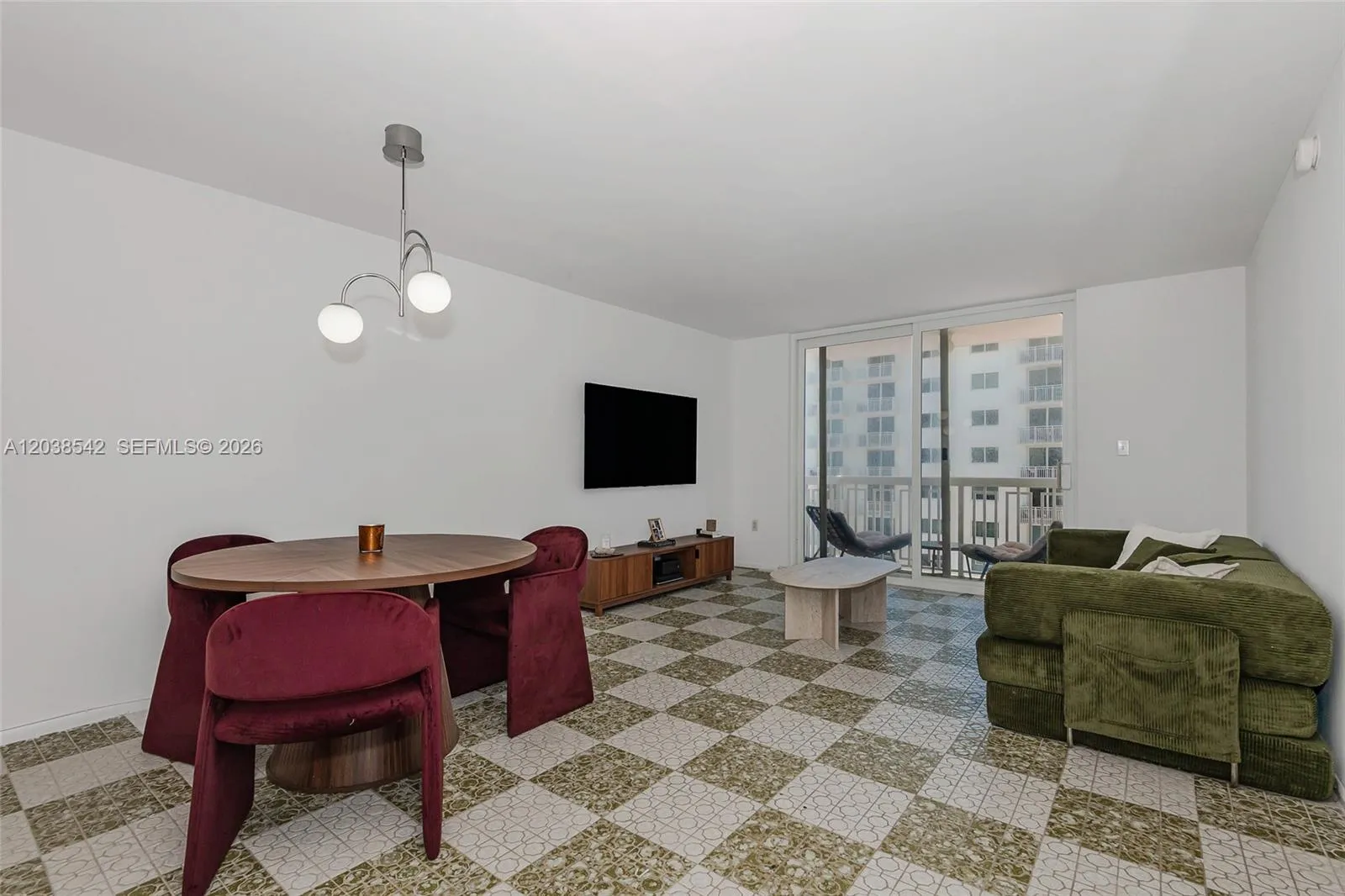 Foto de propiedad en 401 Ocean Drive 810, Miami Beach, FL 33139 Miami Beach con MLS#