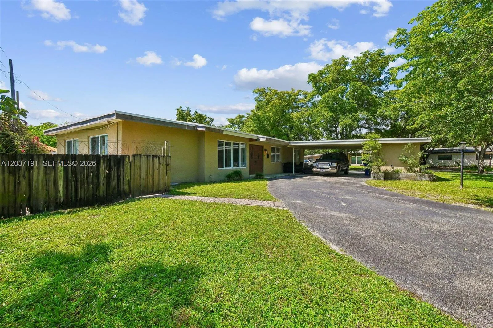 Vendido 401 S 57th Terrace, Hollywood, FL 33023, Hollywood, FL 33023