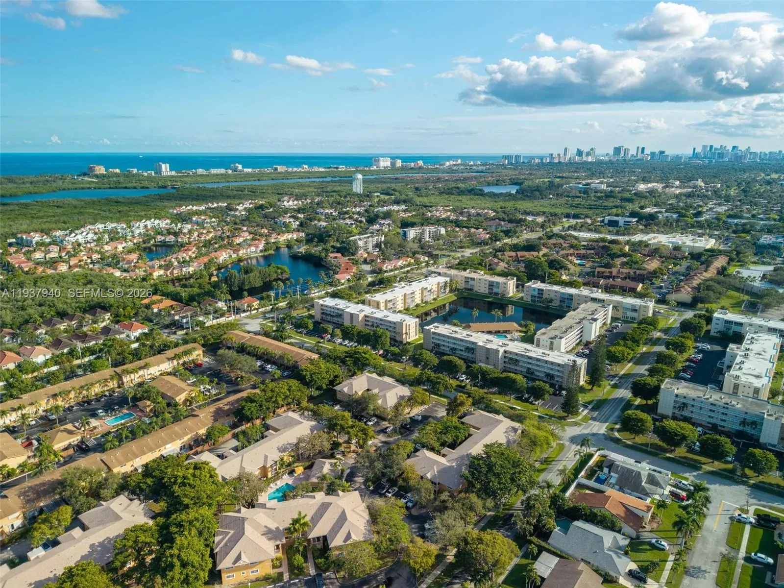 Foto de propiedad en 401 SE 10th Street B205, Dania Beach, FL 33004 Dania Beach con MLS# 