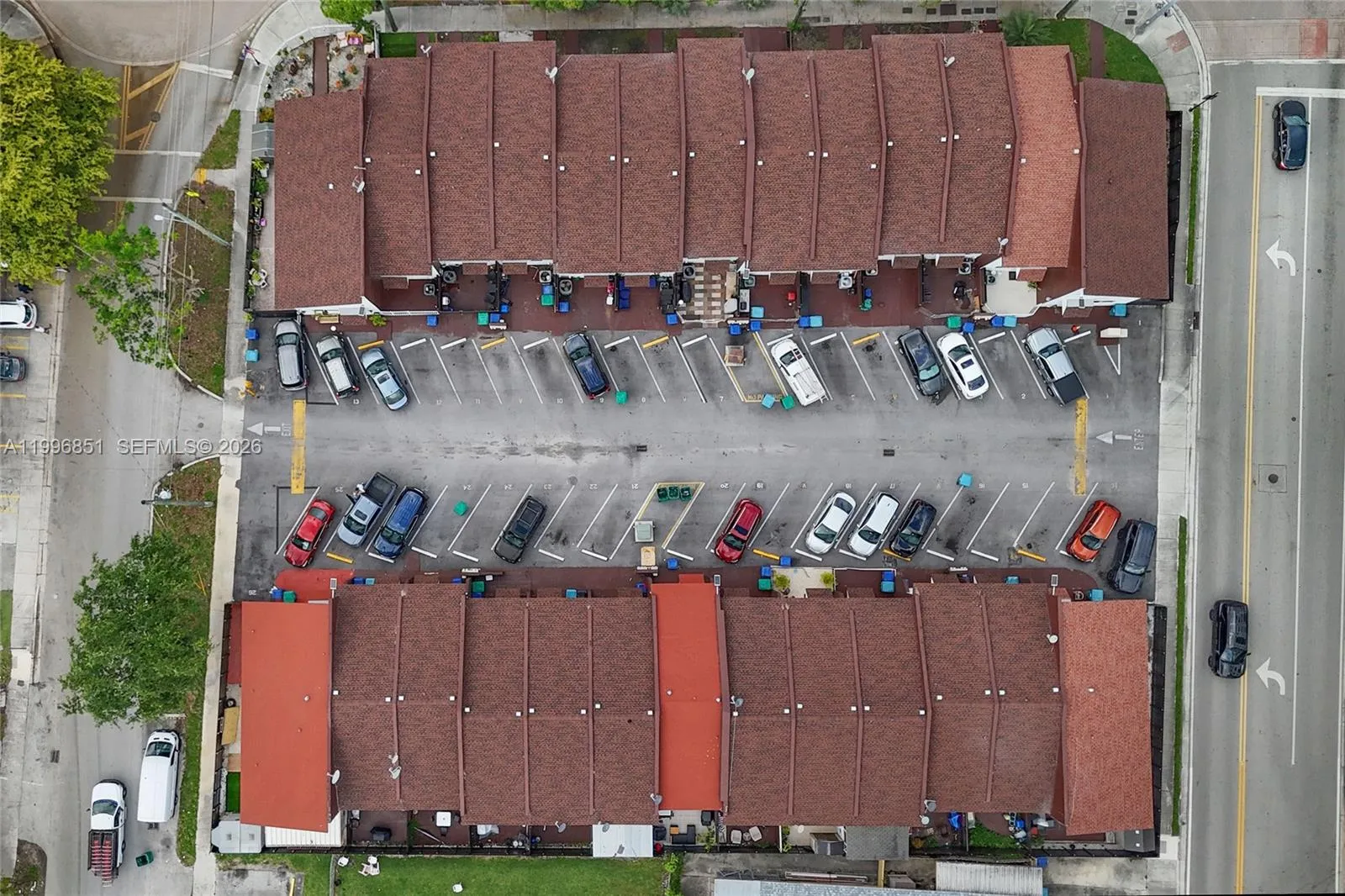 Foto de propiedad en 401 SW 109th Avenue 3,4,5,8,9,10,11,15,16,19, Sweetwater, FL 33174 Sweetwater con MLS# 