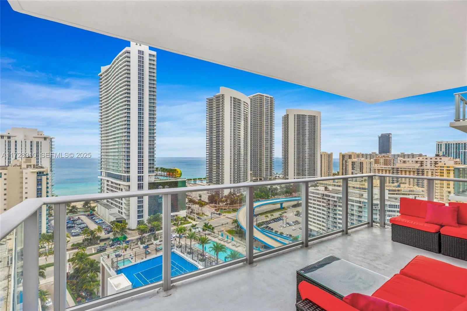 Foto de propiedad en 4010 S Ocean Drive R1601, Hollywood, FL 33019 Hollywood con MLS# 