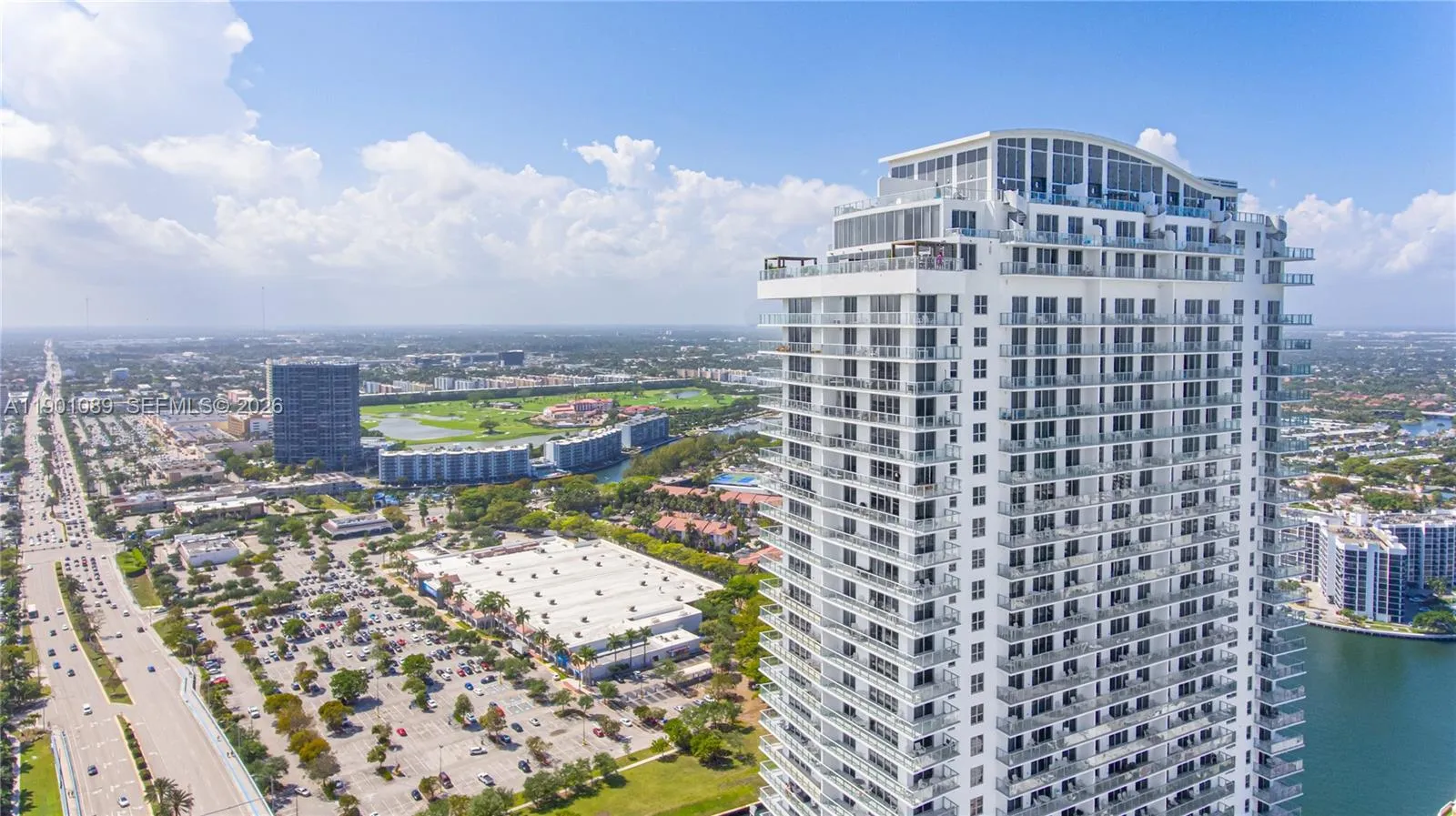 Foto de propiedad en 4010 S Ocean Drive R1709, Hollywood, FL 33019 Hollywood con MLS#