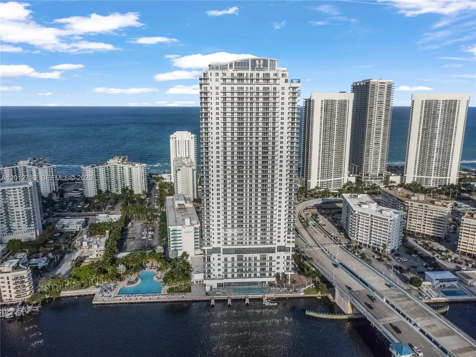 Foto de propiedad en 4010 S Ocean Drive R1801, Hollywood, FL 33019 Hollywood con MLS#