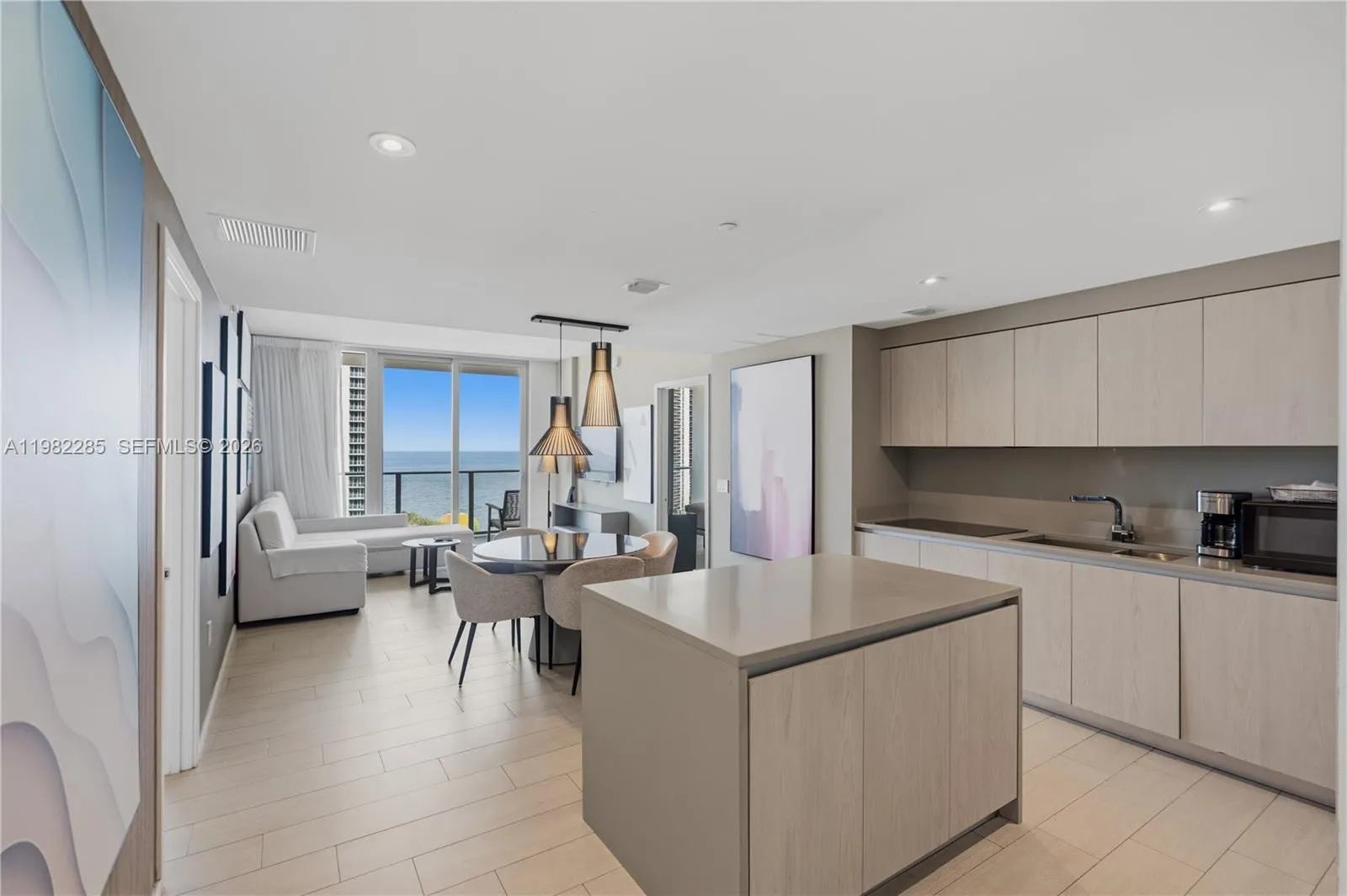 Foto de propiedad en 4010 S Ocean Drive R2005, Hollywood, FL 33019 Hollywood con MLS#