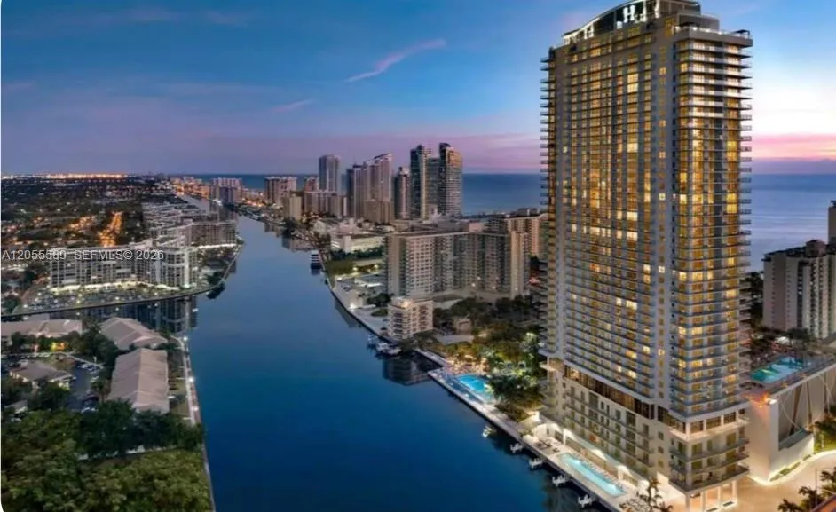 Foto de propiedad en 4010 S Ocean Drive R304, Hollywood, FL 33019 Hollywood con MLS#