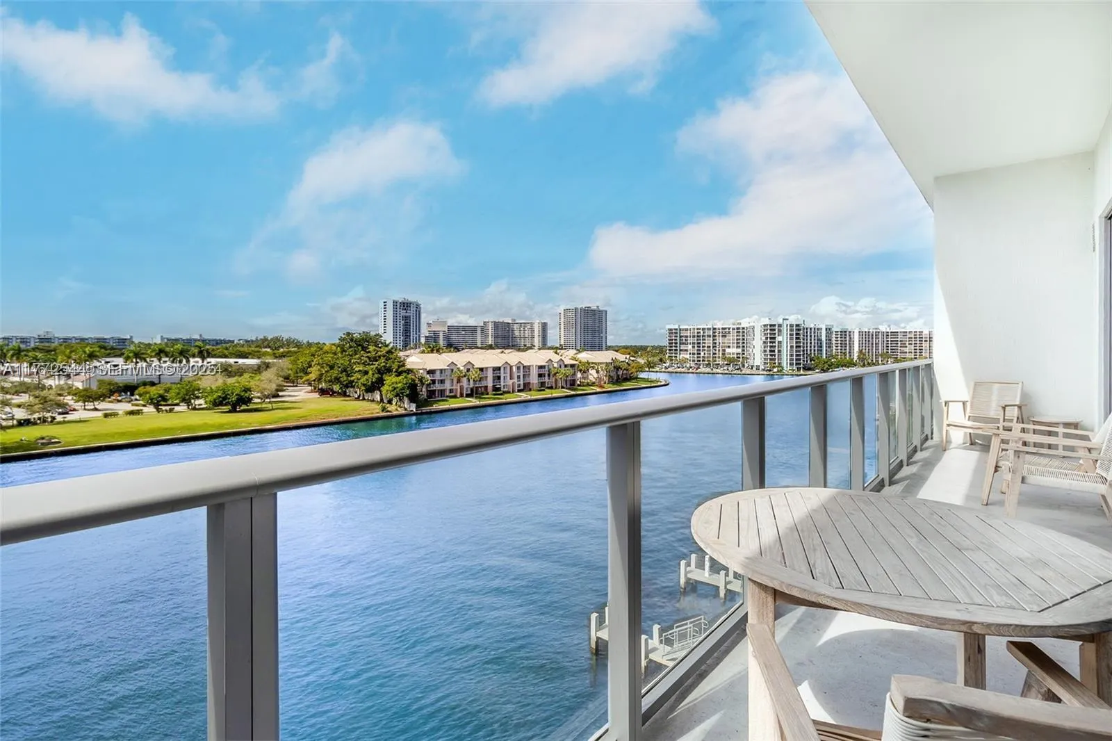 Foto de propiedad en 4010 S Ocean Drive R406, Hollywood, FL 33019 Hollywood con MLS#