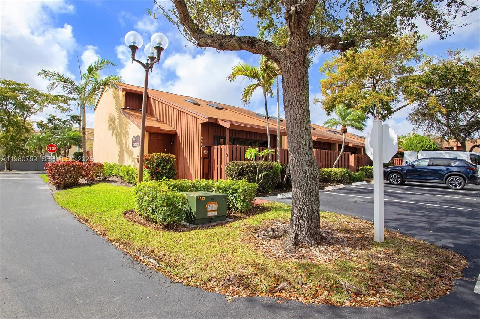Vendido 402 SE 14th Street, Dania Beach, FL 33004, Dania Beach, FL 33004