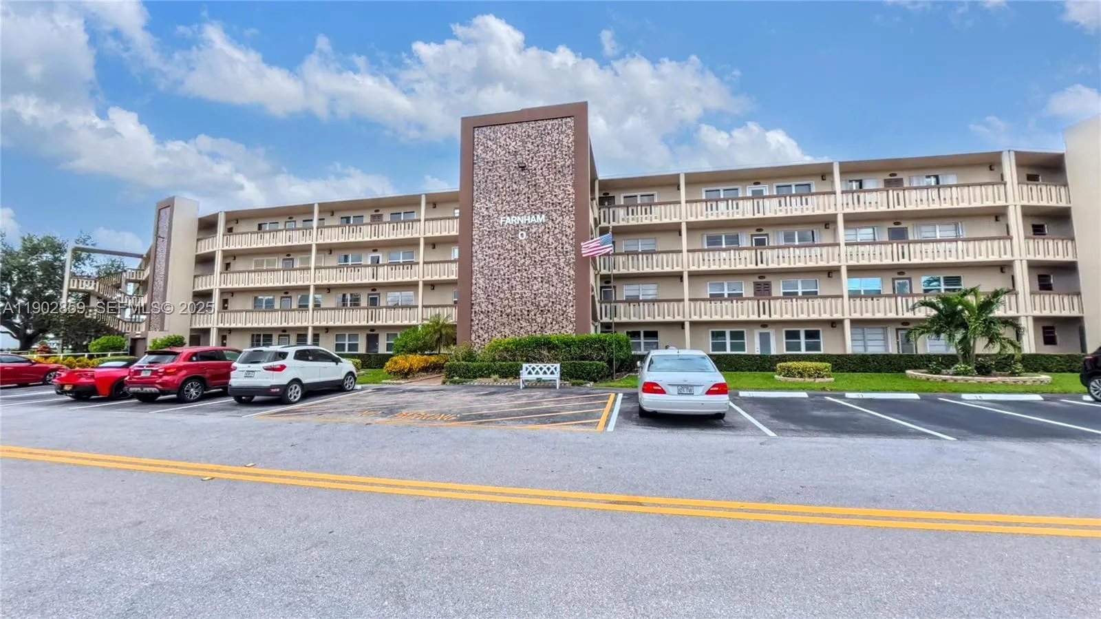 Foto de propiedad en 4025 Farnham O 4025, Deerfield Beach, FL 33442 Deerfield Beach con MLS# 