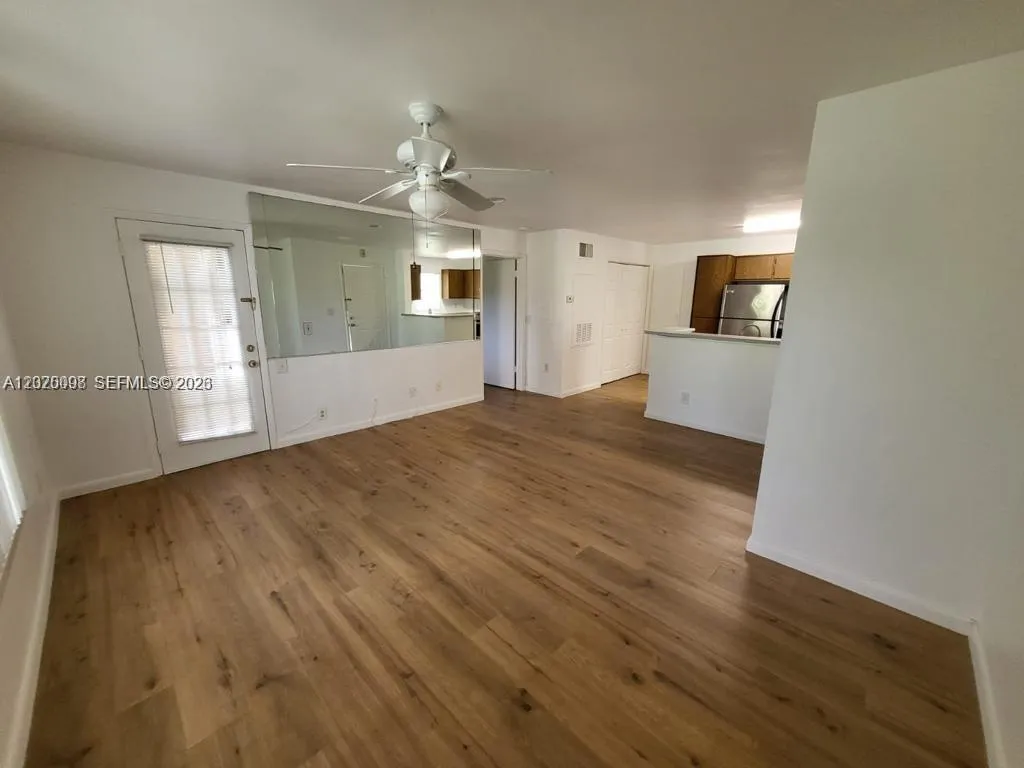 Foto de propiedad en 4028 NW 87th Avenue 4028, Sunrise, FL 33351 Sunrise con MLS# 