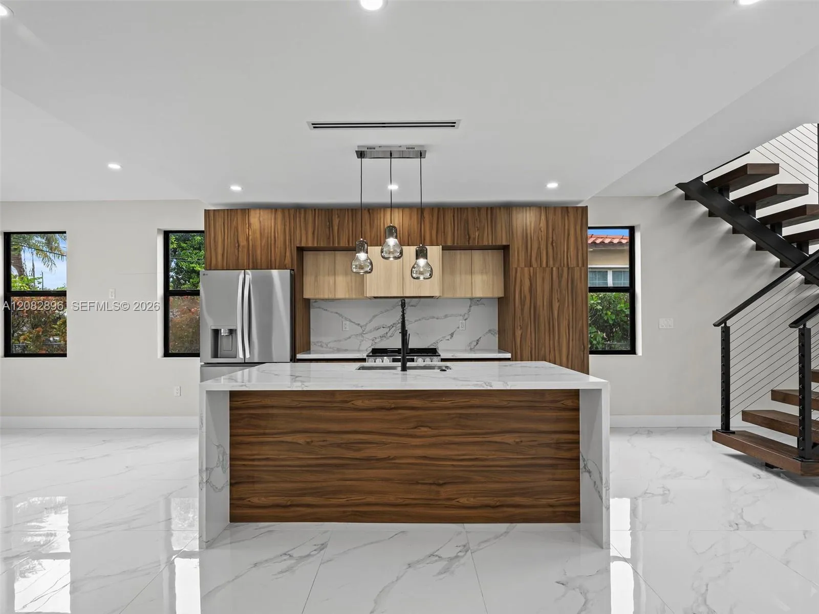 En Renta 4028 SW 9th Terrace 2, Miami, FL 33134, Miami, FL 33134