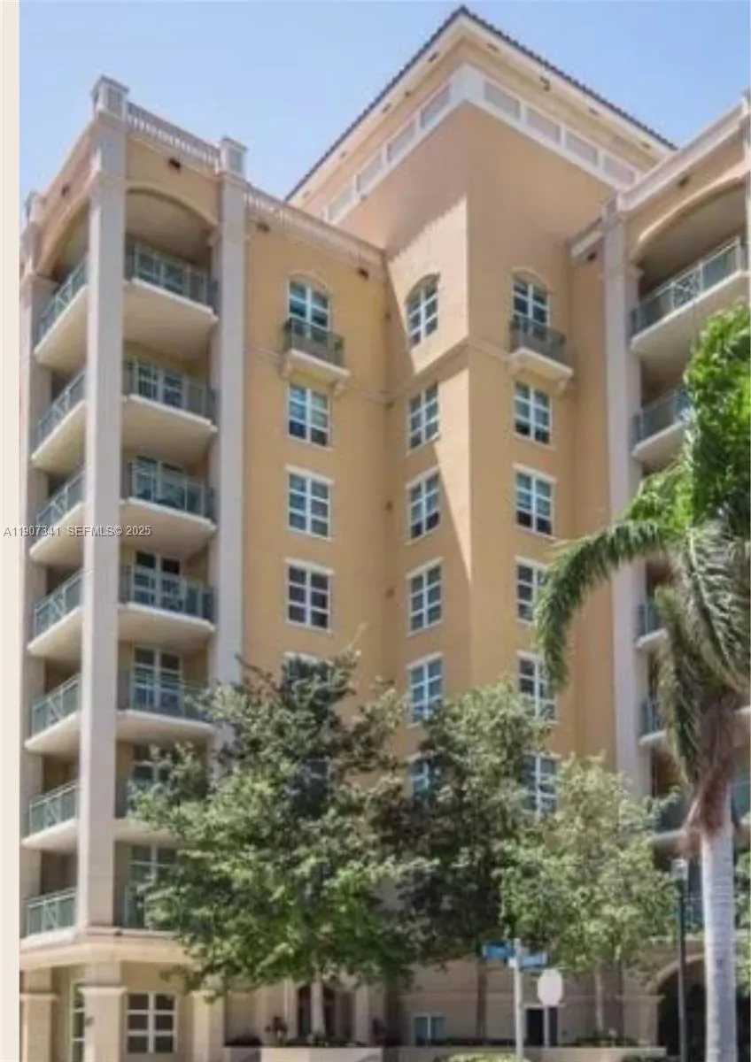 Foto de propiedad en 403 S Sapodilla Avenue 104, West Palm Beach, FL 33401 West Palm Beach con MLS# 
