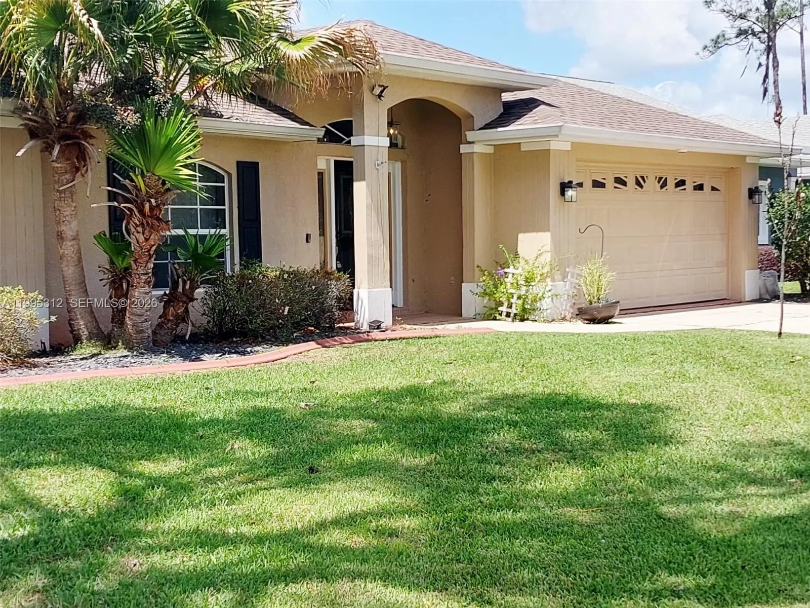 Foto de propiedad en 4031 Santa Barbara, Sebring, FL 33875 Sebring con MLS# 