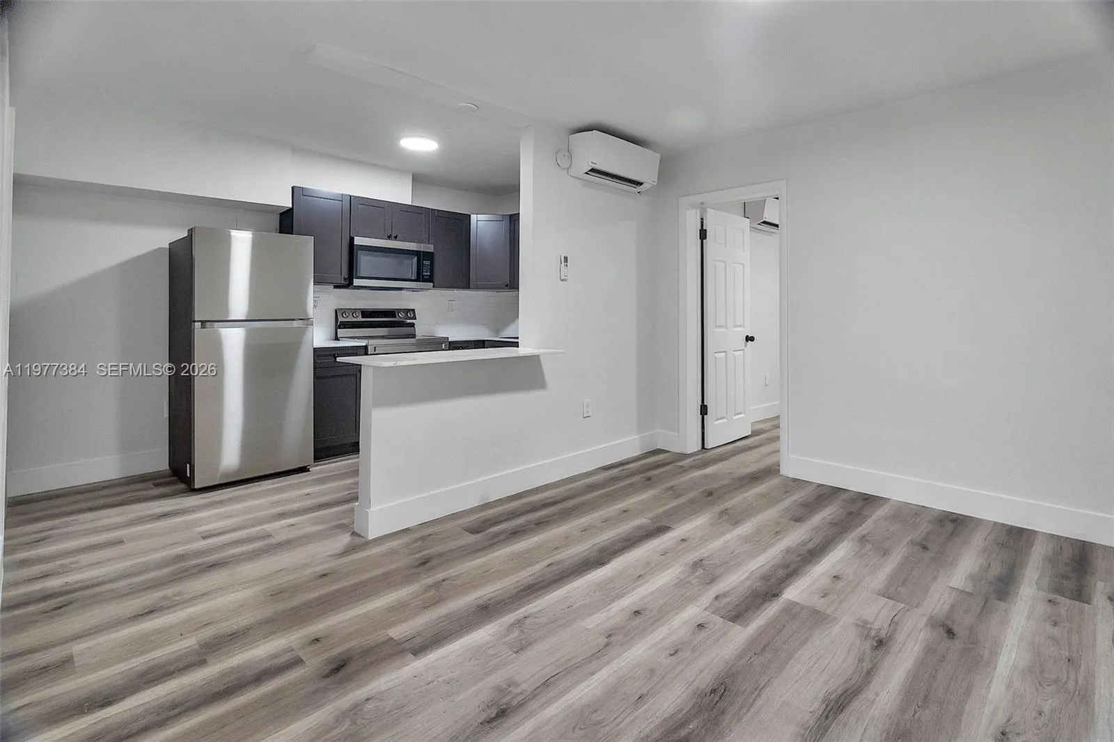 Foto de propiedad en 4037 SW 65th Avenue 11, South Miami, FL 33155 South Miami con MLS# 