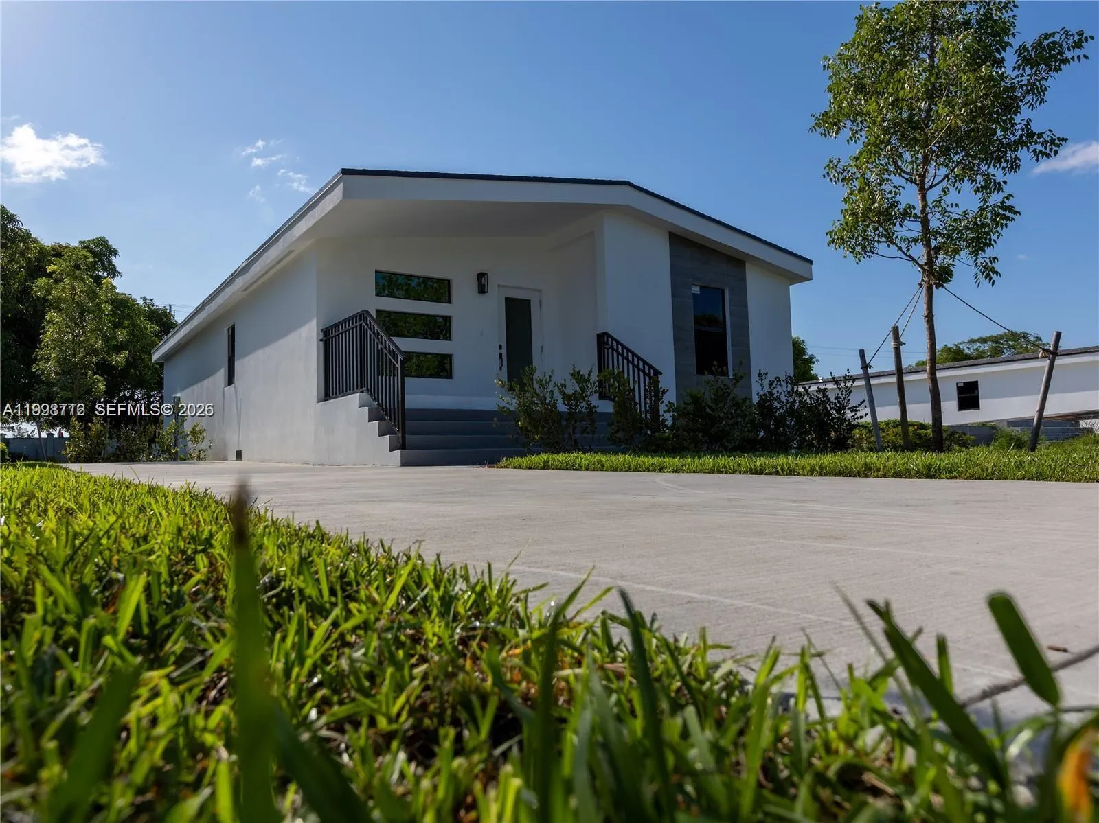 Foto de propiedad en 404 NW 15th Avenue, Pompano Beach, FL 33069 Pompano Beach con MLS# 