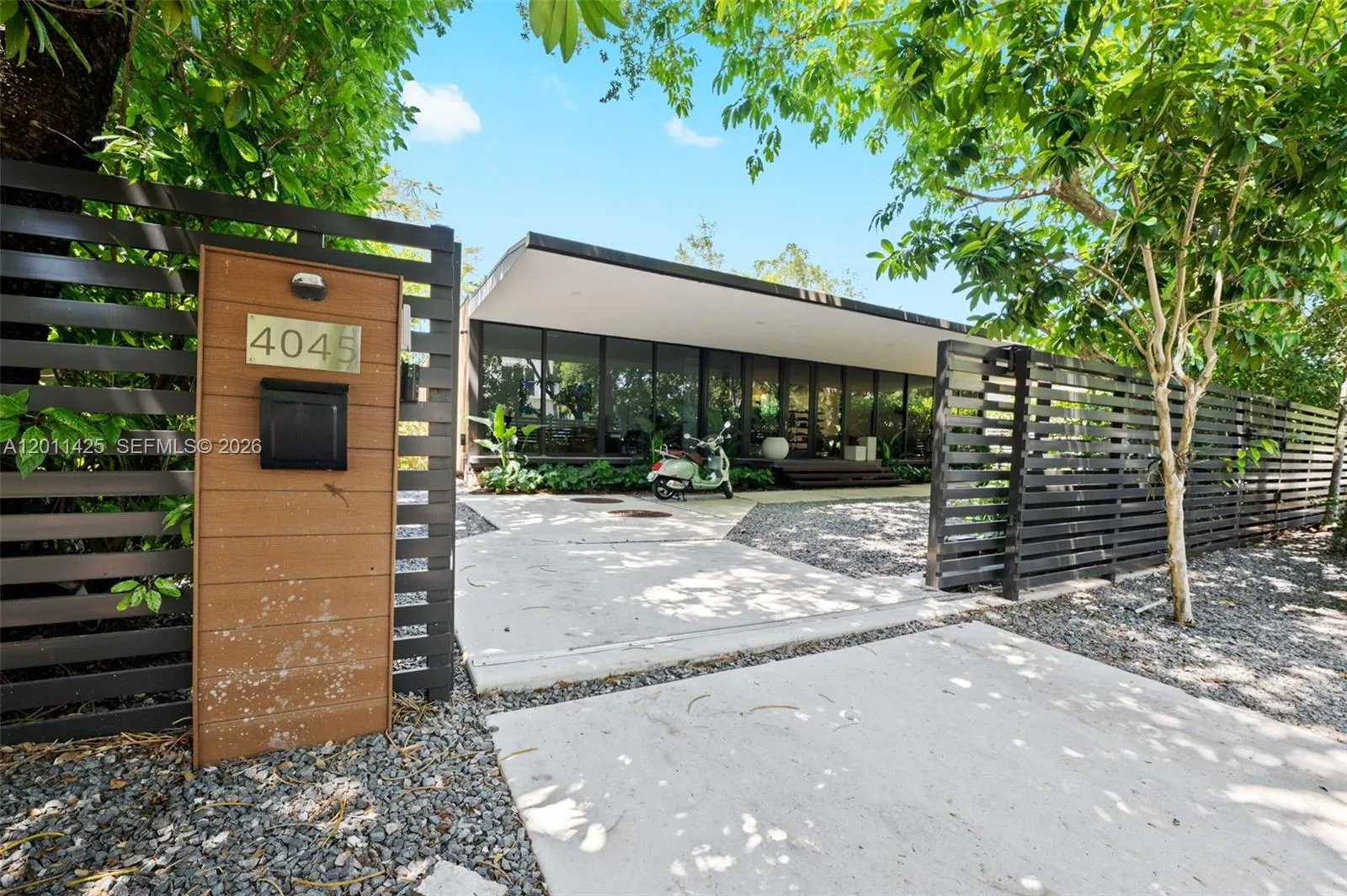 Alquilada 4045 Bonita Avenue, Miami, FL 33133, Miami, FL 33133