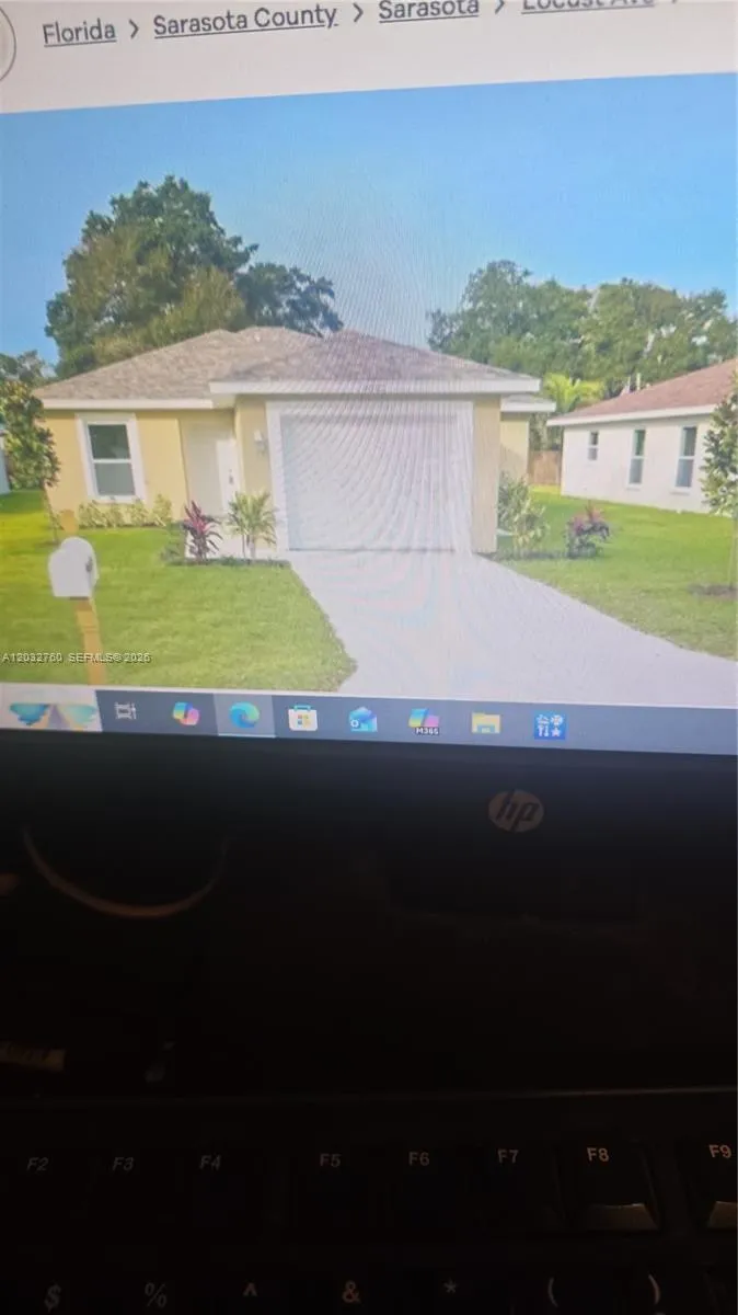 Foto de propiedad en 4045 Locust 1, Sarasota, FL 34234 Sarasota con MLS# 