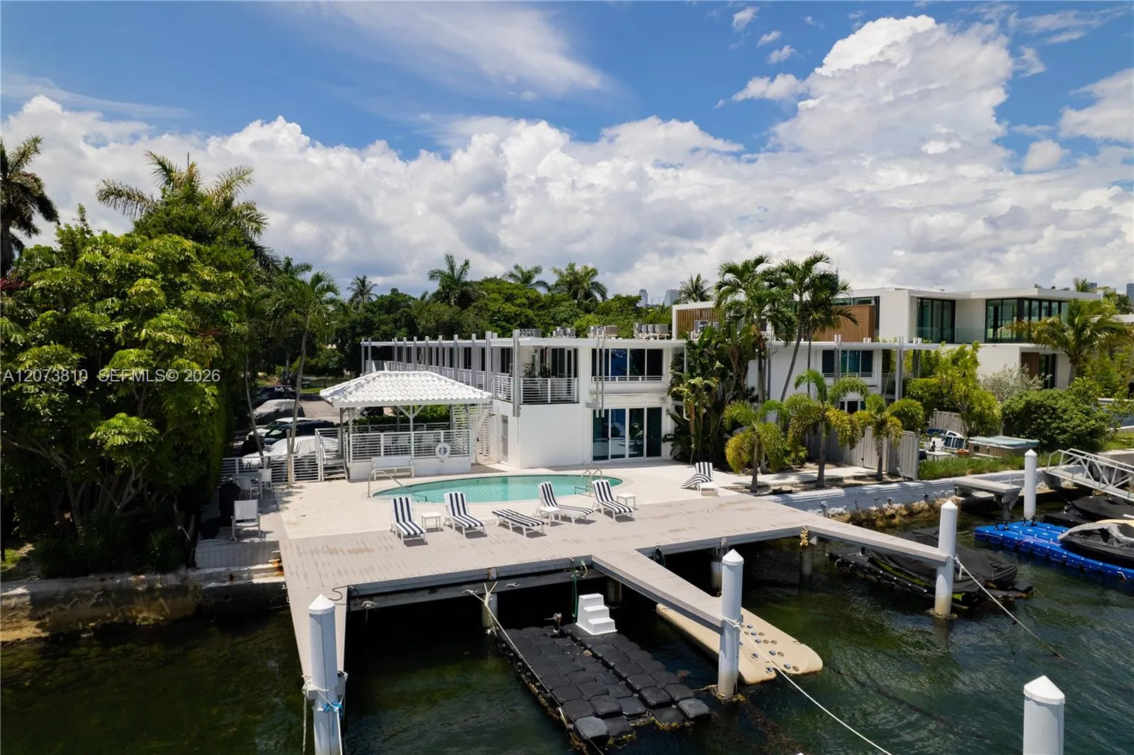 Foto de propiedad en 405 N Hibiscus Drive 202, Miami Beach, FL 33139 Miami Beach con MLS# 