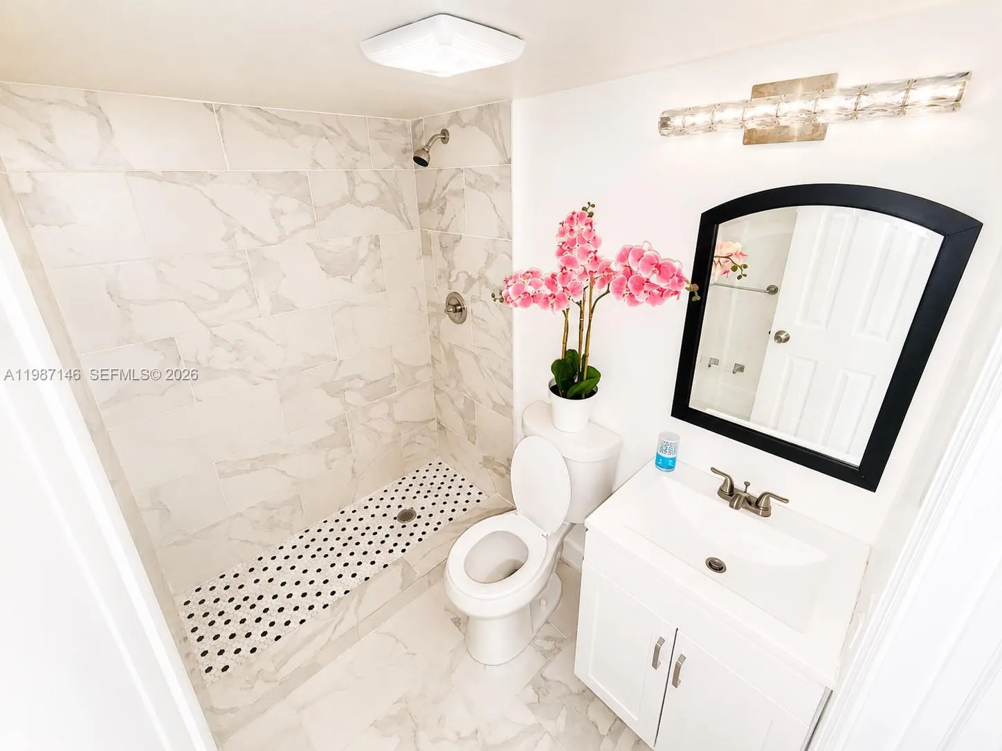 Foto de propiedad en 4050 NW 135th Street 5-1, Opa-Locka, FL 33054 Opa-Locka con MLS# 