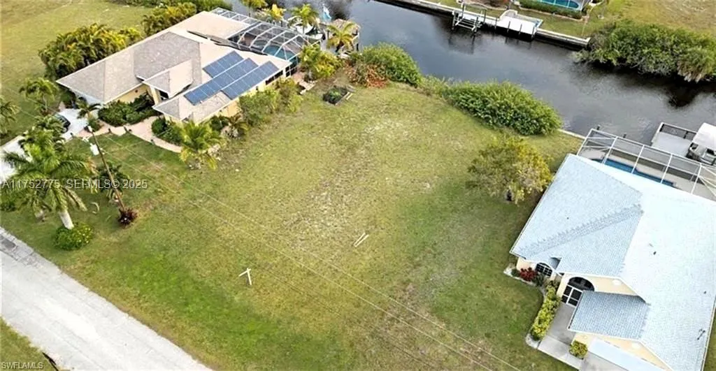 En Venta 407 NW 33rd Avenue, Cape Coral, FL 33993, Cape Coral, FL 33993