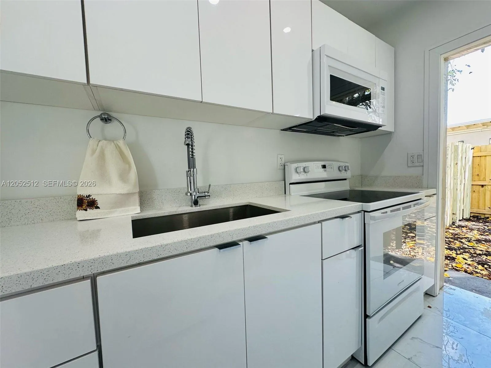 En Renta 407 SE 14th Court 1, Fort Lauderdale, FL 33316, Fort Lauderdale, FL 33316