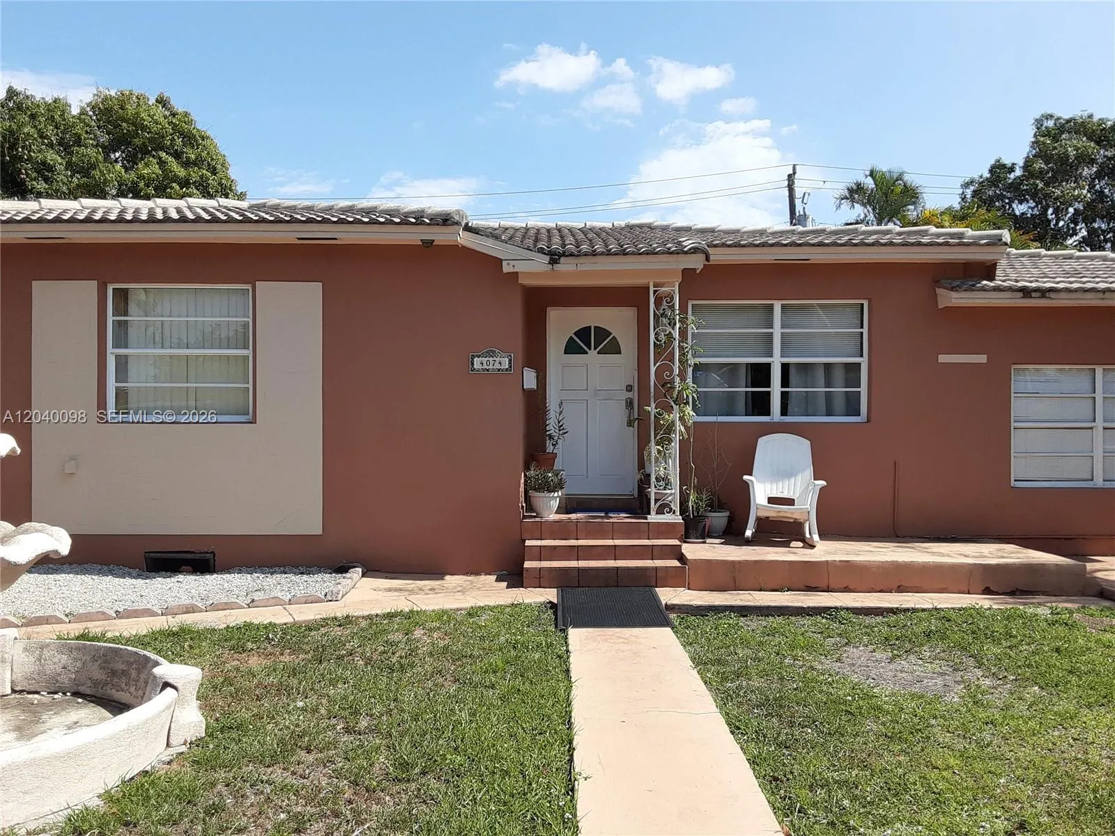 En Venta 4074 NW 4th Street, Miami, FL 33126, Miami, FL 33126