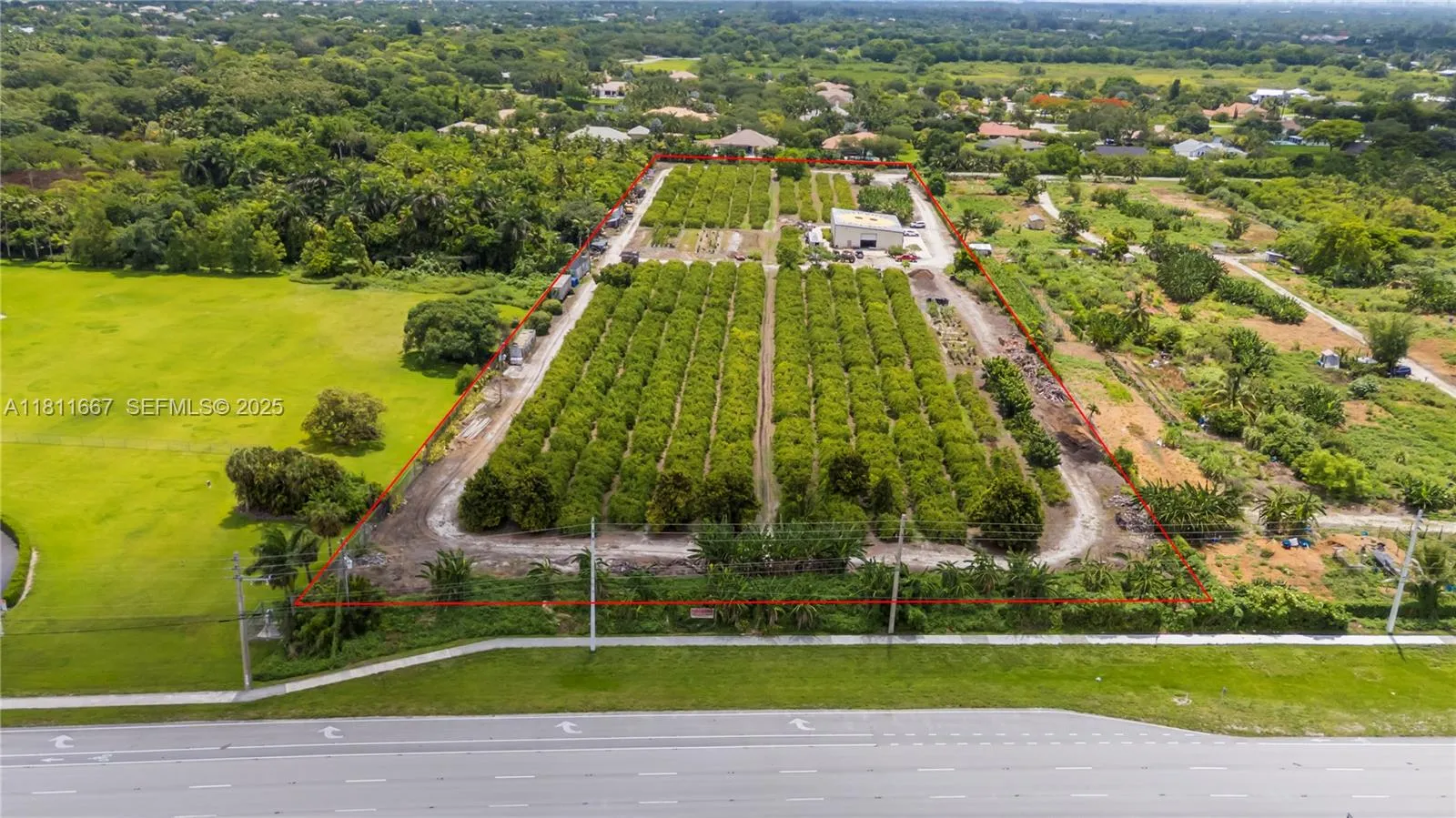 Foto de propiedad en 4077 SW 121st Terrace, Davie, FL 33330 Davie con MLS# 