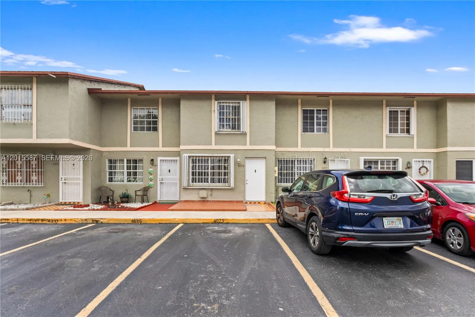 Vendido 4079 W 9th Lane 74, Hialeah, FL 33012, Hialeah, FL 33012