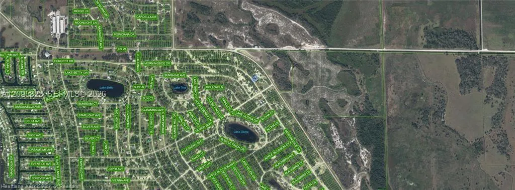 Foto de propiedad en 408 Sunshine Avenue, Lake Placid, FL 33852 Lake Placid con MLS# 