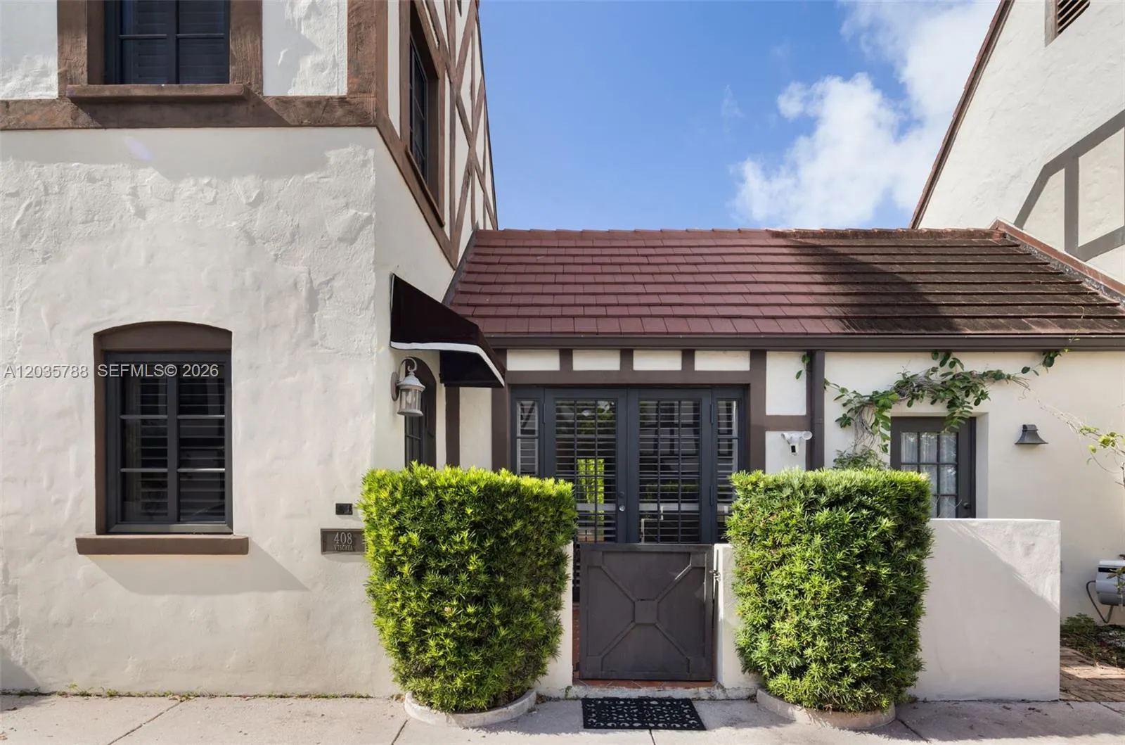 Foto de propiedad en 408 Viscaya Avenue, Coral Gables, FL 33134 Coral Gables con MLS# 