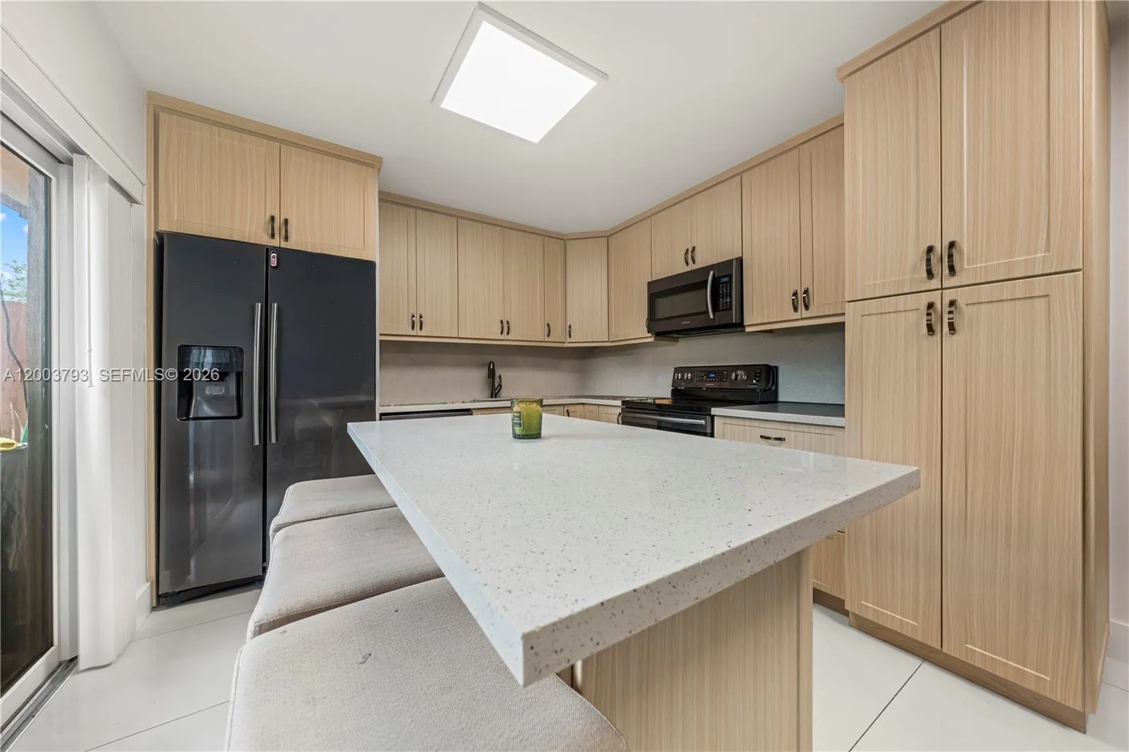 Foto de propiedad en 4089 Forest Hill Drive, Cooper City, FL 33026 Cooper City con MLS# 