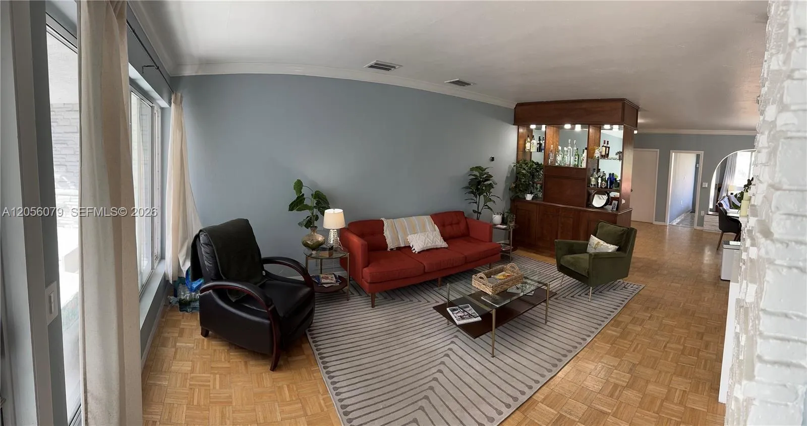 Foto de propiedad en 409 91st Street, Surfside, FL 33154 Surfside con MLS# 