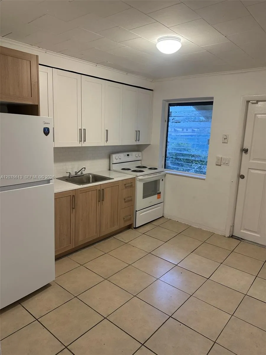 Foto de propiedad en 409 SW 4th Terrace w, Hallandale Beach, FL 33009 Hallandale Beach con MLS# 
