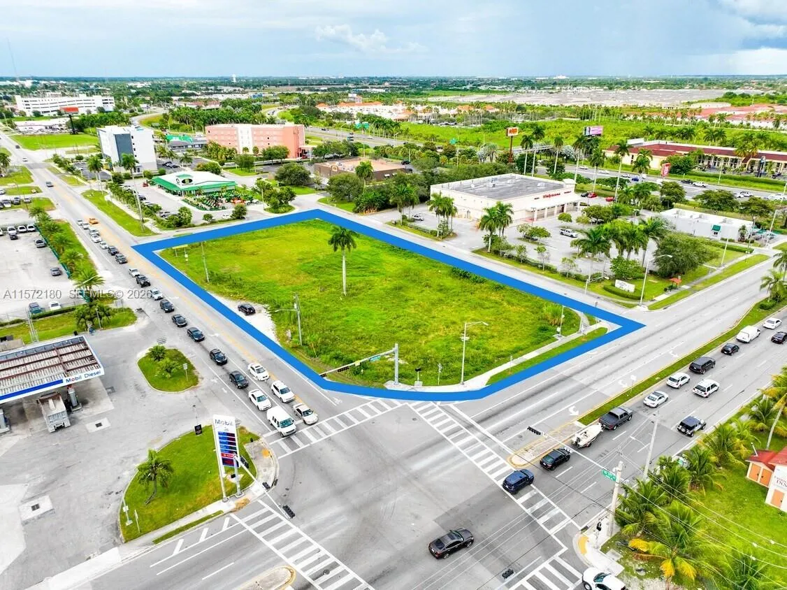 Foto de propiedad en 41 N Krome Avenue, Florida City, FL 33034 Florida City con MLS# 