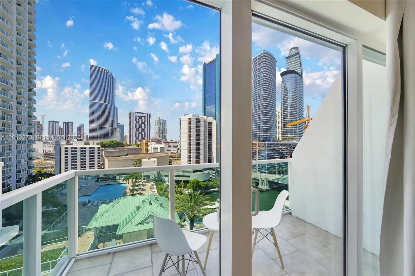Foto de propiedad en 41 SE 5th Street 1003, Miami, FL 33131 Miami con MLS# 