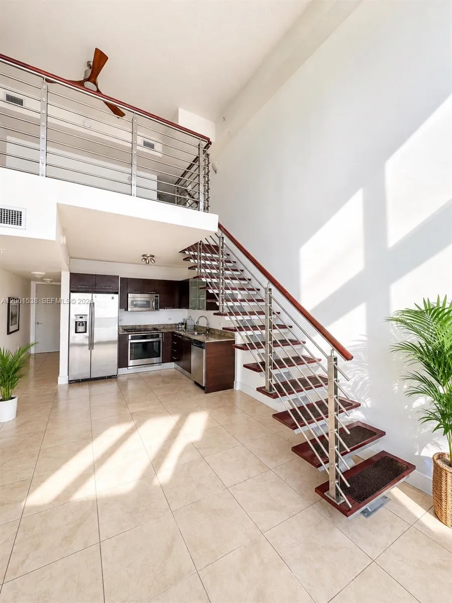 Foto de propiedad en 41 SE 5th Street 1415, Miami, FL 33131 Miami con MLS# 