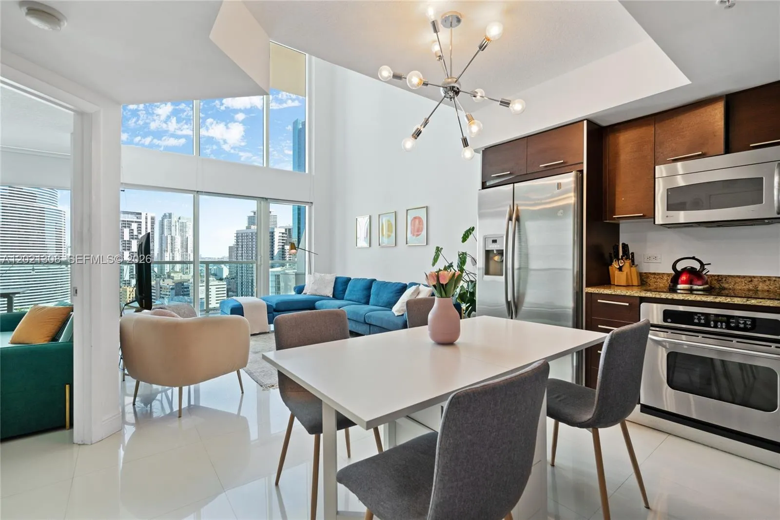 Vendido 41 SE 5th Street 1609, Miami, FL 33131, Miami, FL 33131