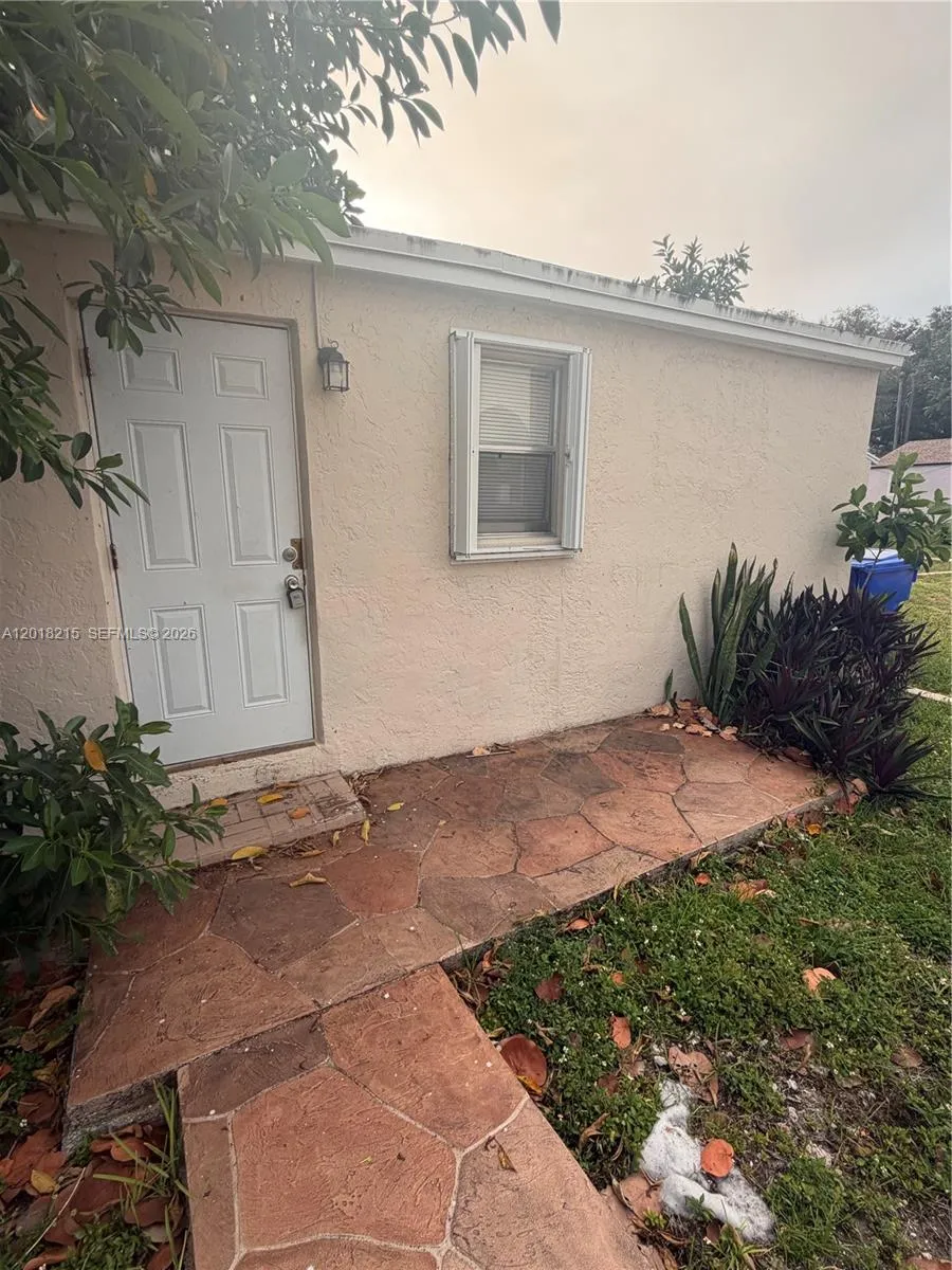 Foto de propiedad en 410 N 58th Avenue 408, Hollywood, FL 33021 Hollywood con MLS# 