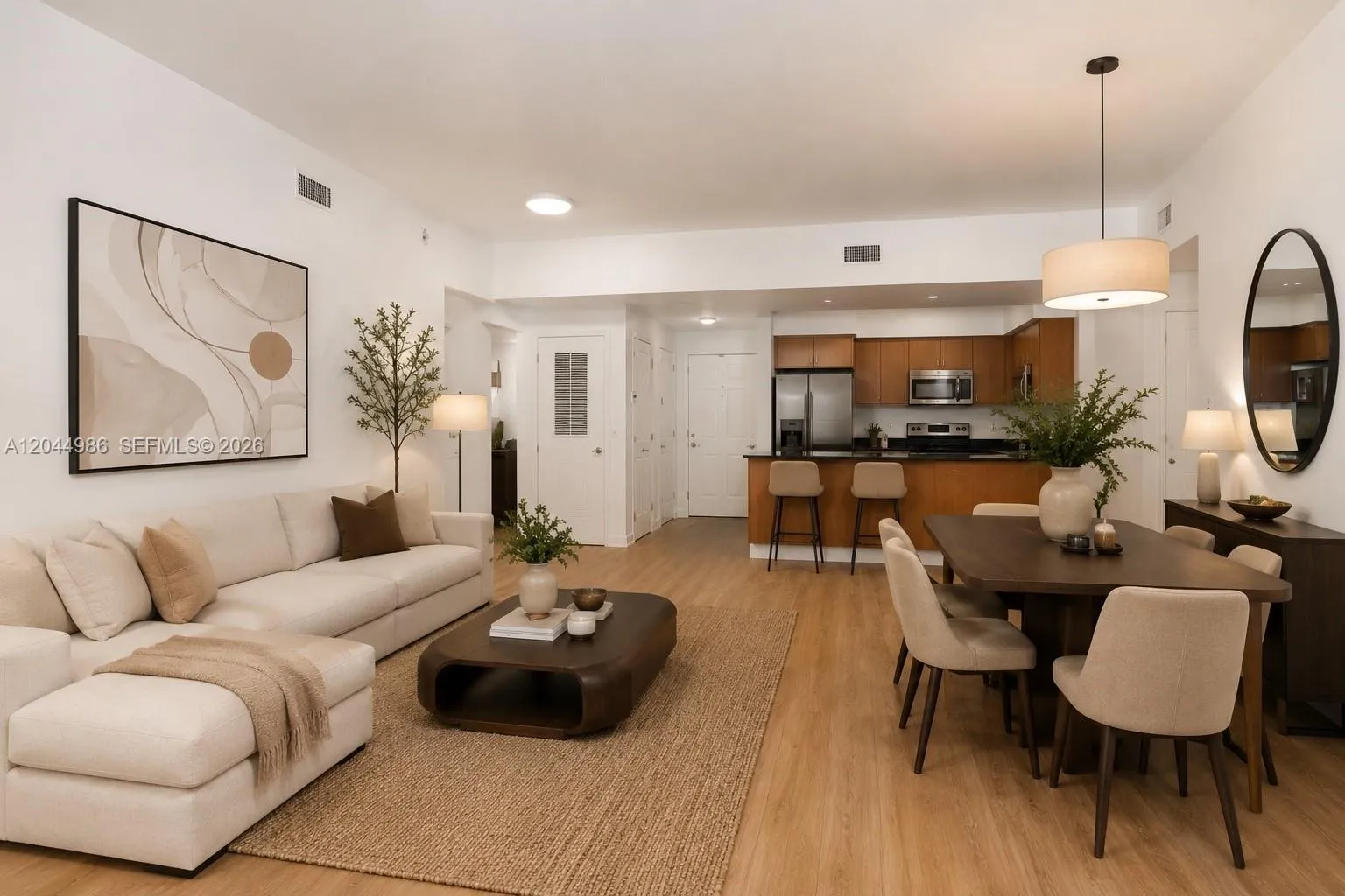 Foto de propiedad en 4100 Salzedo Street 518, Coral Gables, FL 33146 Coral Gables con MLS# 