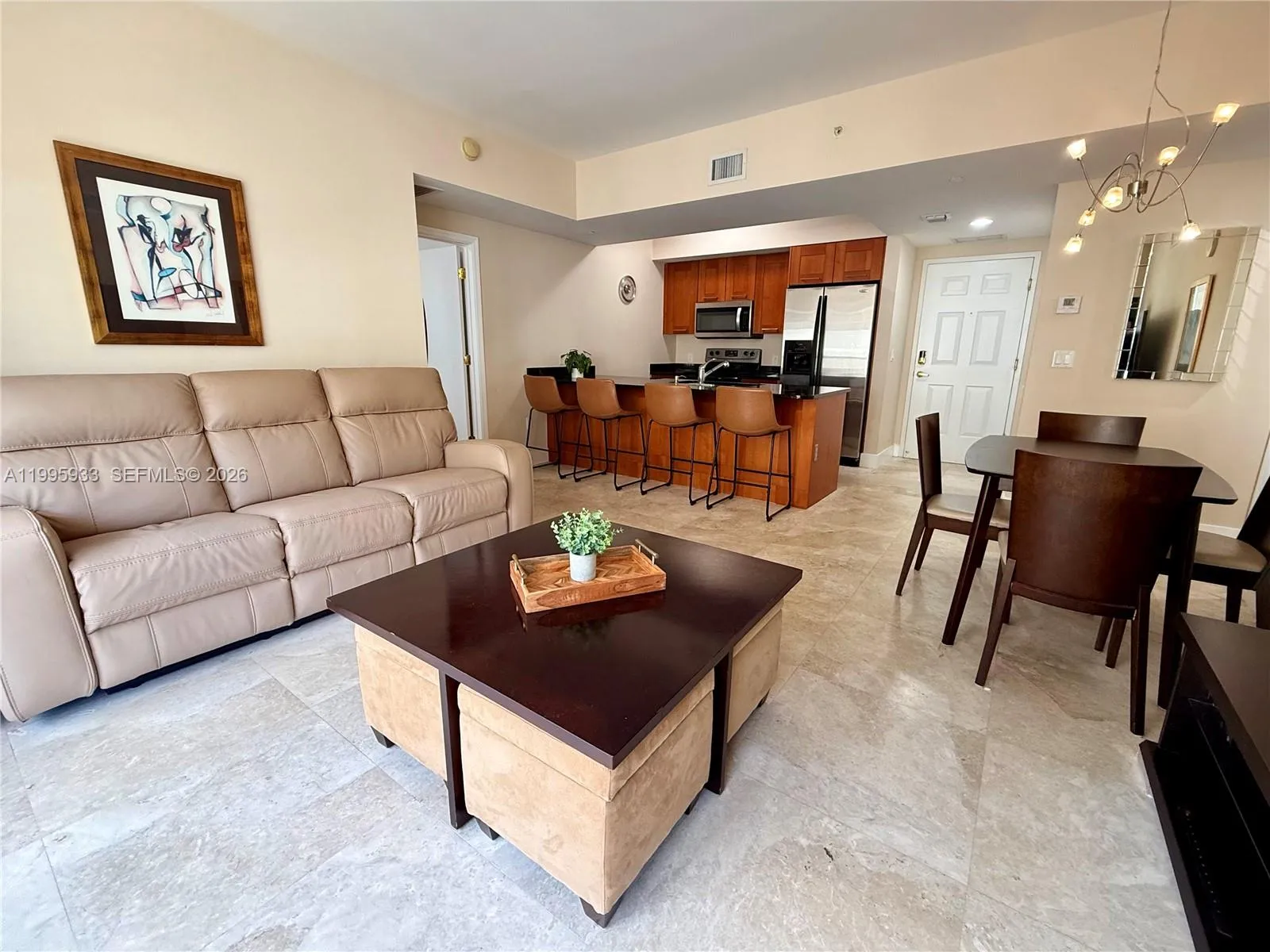 Foto de propiedad en 4100 Salzedo Street 717, Coral Gables, FL 33146 Coral Gables con MLS# 