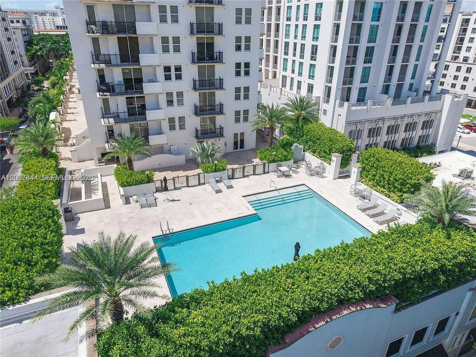 Foto de propiedad en 4100 Salzedo Street 803, Coral Gables, FL 33146 Coral Gables con MLS# 